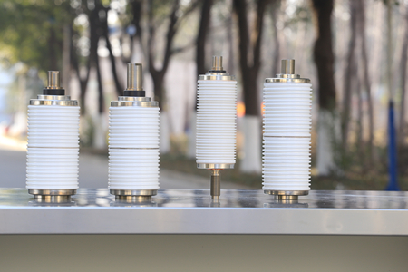 真空開(kāi)關(guān)管結(jié)構(gòu)及工藝有怎樣的特點(diǎn)和優(yōu)勢(shì)？